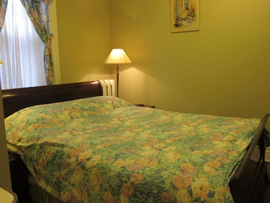 Bonnevue Manor Bed & Breakfast Toronto 2*,  Kanada